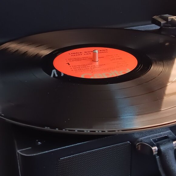 Linda Ronstadt - "You're No Good" & "When Will I Be Loved" Heart Like A Wheel - Picture 2 of 2